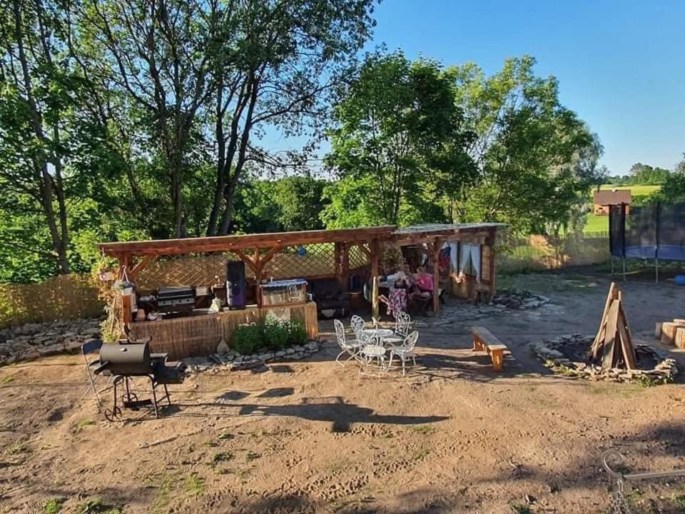 B&B Rando & Kaerdi Juures Oue Lyuganuse Exterior photo